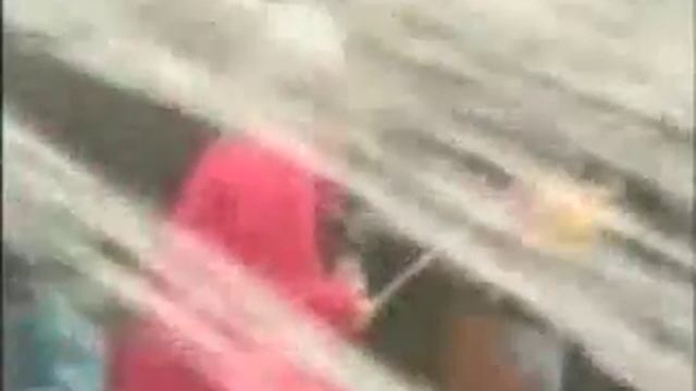 Выставка художников на набережной Москва реки. смотреть онлайн