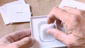 Распаковка AirPods 1 (Unboxing)