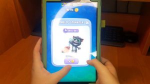 Играю в игру Мой Говорящий Том 2. Празднуем день рождение Говорящего Тома. Делаю смузи коту Тому.