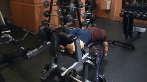 Как делать РАЗГИБАНИЕ НОГ СИДЯ с идеальной техникой? | Джефф Ниппард