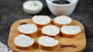 Сухарики с маком и кунжутными семечками