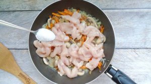 Яичная лапша с кисло-сладким соусом