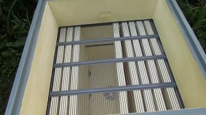 6 августа 2022 года, получил заказ с фирмы BienenHaus - проволочные разделительные решетки и прочее.