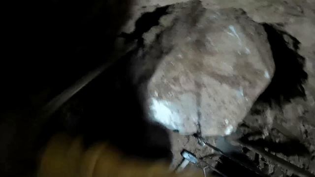 нашли метеорит в колодце на 17 метровой глубине смотреть онлайн