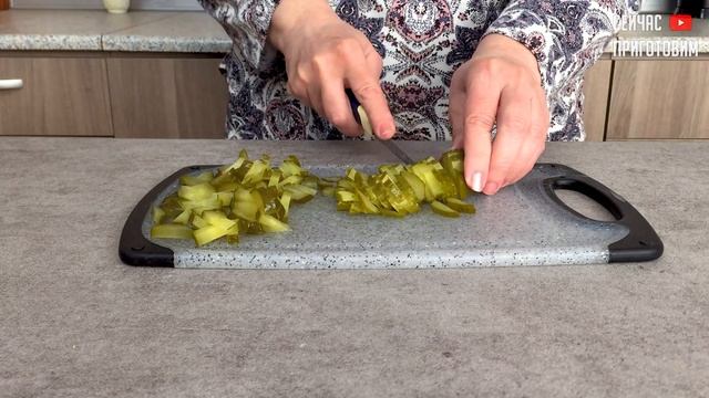 Этот салат из фасоли без майонеза всегда получается самый вкусный! Все кто попробовал так его делаю