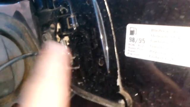 Видео: Как открыть крышку топливного бака Porsche Cayenne, Порше Кайен смотреть онлайн