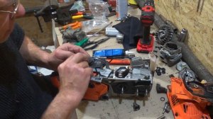 РЕМОНТ КИТАЙСКОЙ БЕНЗОПИЛЫ "Husqvarna 395"  \ ЗАМЕНА КОЛЕНВАЛА, ПОРШНЯ И МАГНЕТО