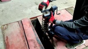 Приспособление для разборки - сборки стоек