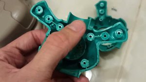 как разобрать лося фишерпрайс linkimals. нет звука. не работает