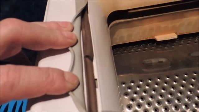 Пена из-под крышки. Стиральная машина "INDESIT WITL 1067". Repairs. смотреть онлайн