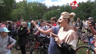 Чебурашка, крокодил Гена и Мальвина приняли участие в димитровградском велопараде