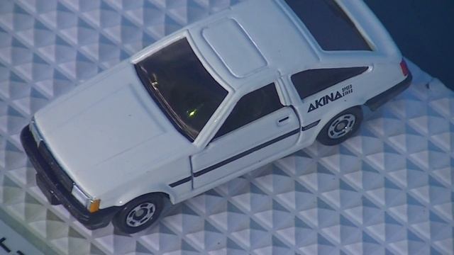 ２２５台目　頭文字D　トヨタ　カローラレビン　３ドア　AE８５　武内　樹　No.225 Initial D TOYOTA LEVIN 3Dr AE85 Itsuki Takeuchi TOMIC смотреть онлайн