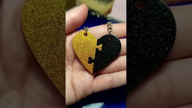 Брелки или подвески из эпоксидной смолы ? смотреть онлайн