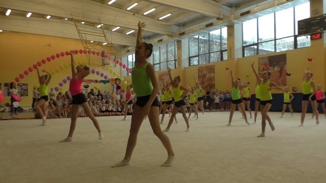 Показательное упражнение школы Виктория смотреть онлайн