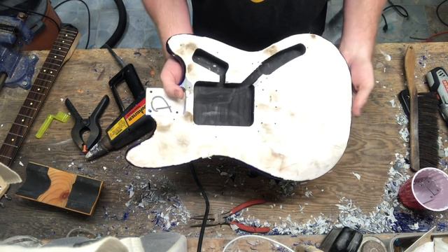Stripping the Squier Bullet Mustang HH смотреть онлайн