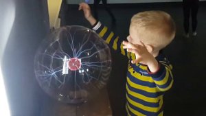 Экспериментариум. Электрический шар