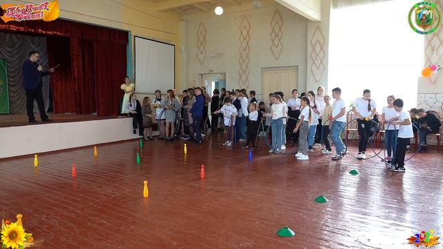 Эстафета "Собери урожай" Праздник Осени 5-7 кл МОБУ СОШ №15 20221027Sh15Os57v10 смотреть онлайн