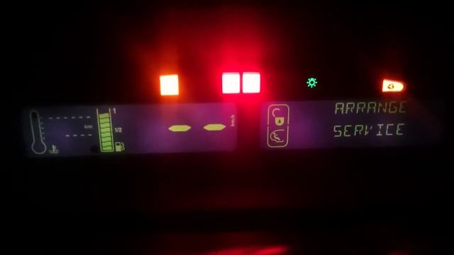 Citroen Xsara Picasso 1.8 16V (2000) instrument panel behaviour смотреть онлайн