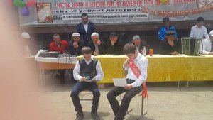 Сценка- "Школьная жизнь: отличник и двоечник". (На аварском яз.)