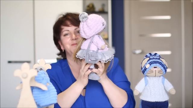 Вязанный обзор моих новых работ//кота и куклы смотреть онлайн