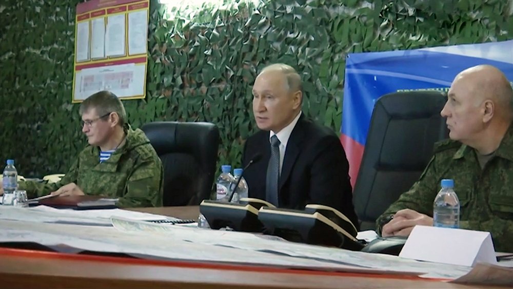 Кремль опубликовал кадры поездки Путина в штаб группировки "Днепр" / События на ТВЦ