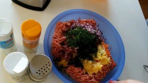 Juicy cutlets on a vegetable pillow | Сочные котлеты на овощной подушке