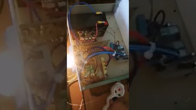 comanda cu relee pentru UPS смотреть онлайн