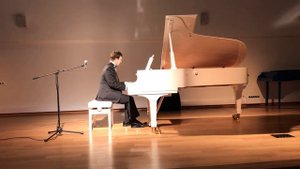 «Уходя на цыпочках»