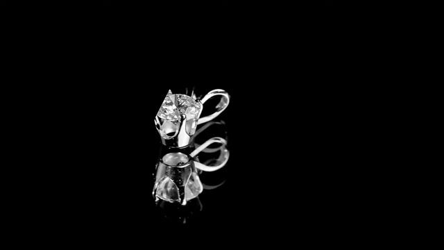 Подвеска белого золота с бриллиантом 0,48 карат смотреть онлайн