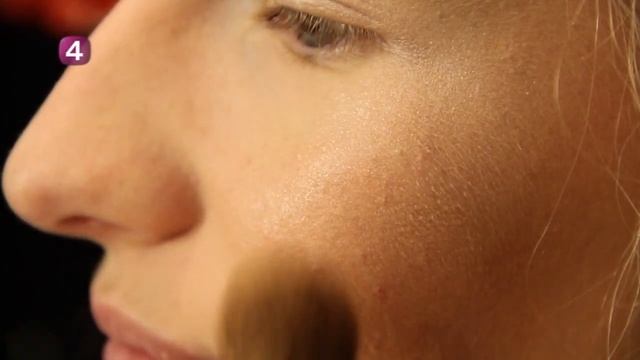 70'er look - 70'er makeup til sund hud og lækker hud | Max Factor Danmark смотреть онлайн