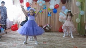 Танец подружек. Выпускной дошколят "Ясли-сад 12 "Родничок" г. Алчевск 2023