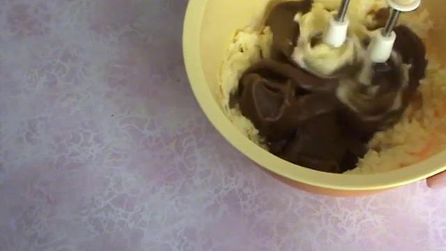 Крем из вареной сгущенки и масла