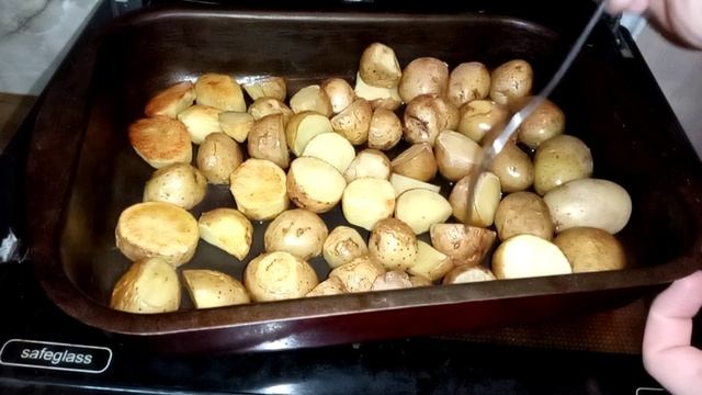 Как приготовить мелкую картошку по деревенски разными способами смотреть онлайн