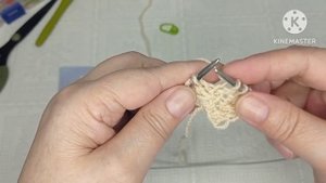 Косынка с декоративным краем/связана спицами...