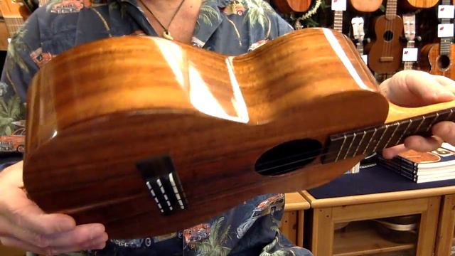 "Love Me Tender" on Kamaka HF 3 Koa Tenor # 2356 @ Ukulle Mania, Tokyo смотреть онлайн