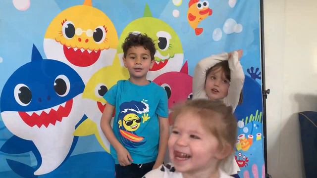 Baby Shark, Strings Edition, SUPER CUTE!! смотреть онлайн