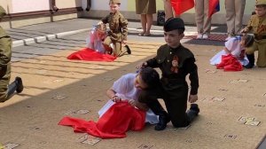 Танец  на песню "А закаты Алые"