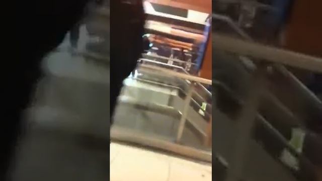 Bagarre à la gare du Nord смотреть онлайн