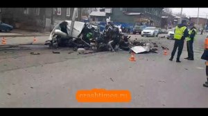 Вот это авария, Саня. Каршеринг снес столб в Самаре