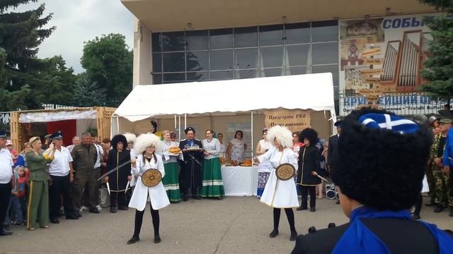 30 лет Ессентукскому казачеству 2019 год.mp4 смотреть онлайн