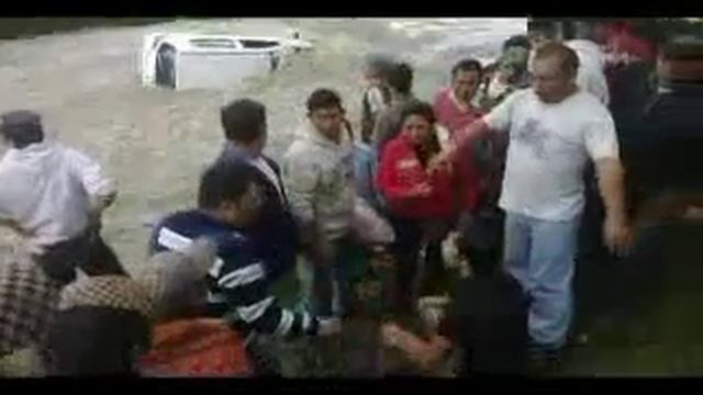 Автомобиль в реке смотреть онлайн