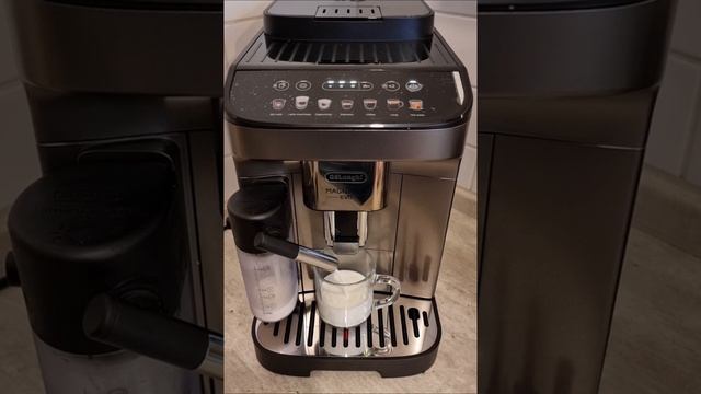 DeLonghi Magnifica Evo - Cappuccino ?? смотреть онлайн