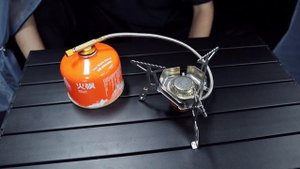 Туристическая газовая горелка.