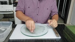 Выравнивание (вскрытие) камней (абразивов) на стекле с помощью порошков карбида кремния.