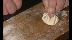 Хинкали и чебуреки. Как правильно приготовить фарш? Грузинская кухня.. Рецепт ТВ
