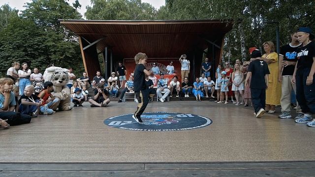 BREAK DANCE KIDS ↔ 7-10 лет ↔ 1'2 place ↔ Andrysha vs Maximalno ↔ BREAK BARS 5 #bmvideo смотреть онлайн