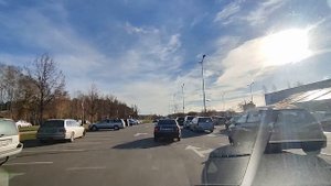 КРАСИВЫЙ ОСЕННИЙ ГОРОД В КОТОРОМ МЫ ЖИВЁМ ! ВИД НА УЛИЦЫ ИЗ ОКНА АВТОМОБИЛЯ  30 ОКТЯБРЯ 2022 .