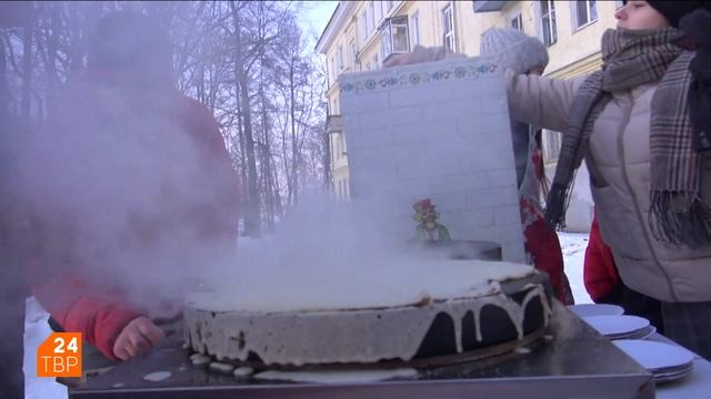 Общественная палата подняла тему блинов в Сергиевом Посаде смотреть онлайн
