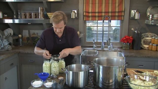 How to Make Sauerkraut | P. Allen Smith Cooking Classics смотреть онлайн