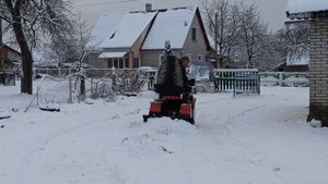Чистка снега Мини- трактор из мотоблока штенли 1900